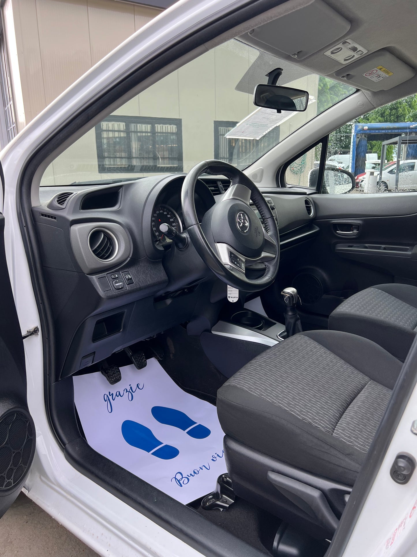 Toyota Yaris Lounge