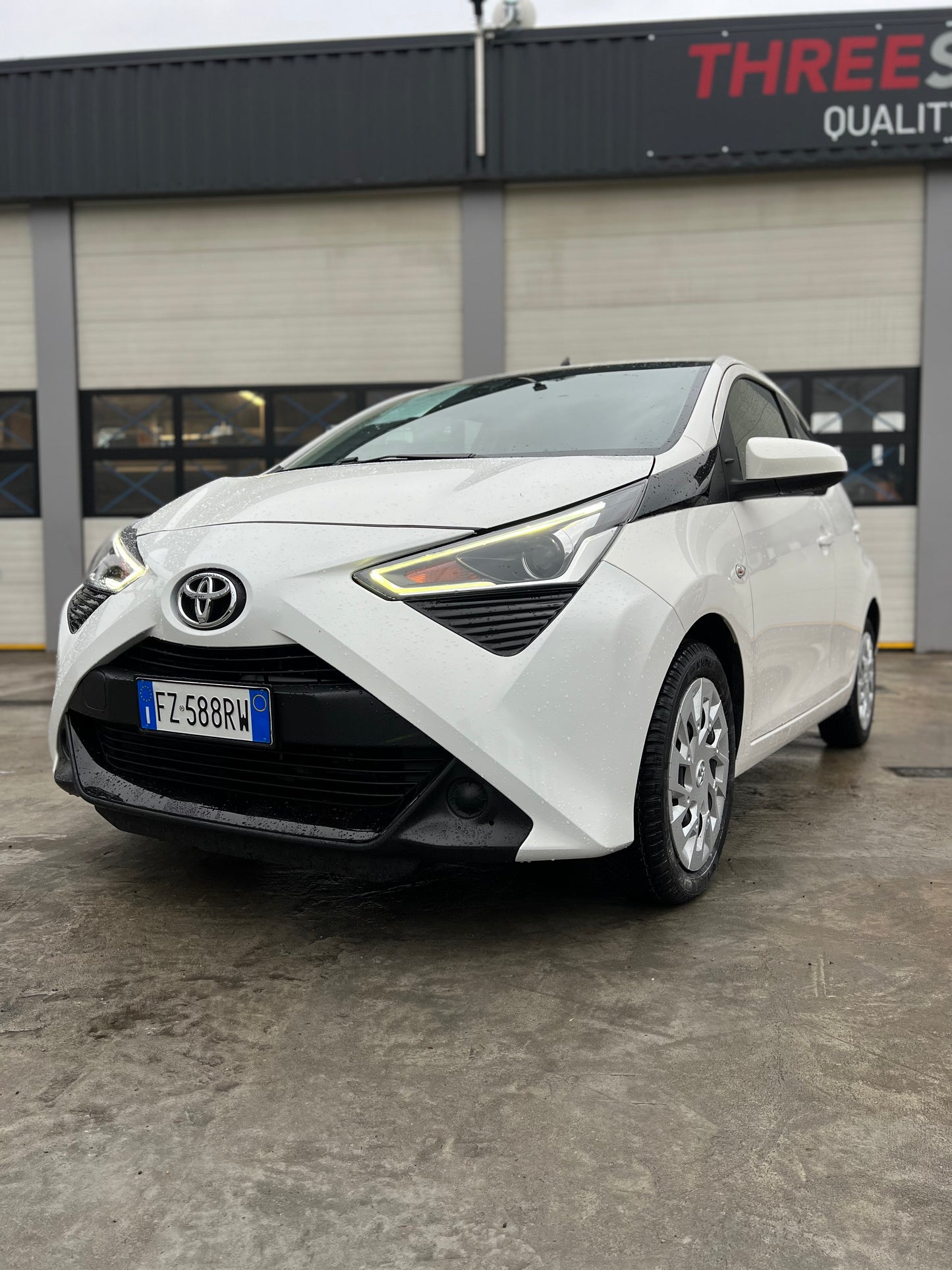 Toyota Aygo Connect 1.0 VVT-i x.clusiv