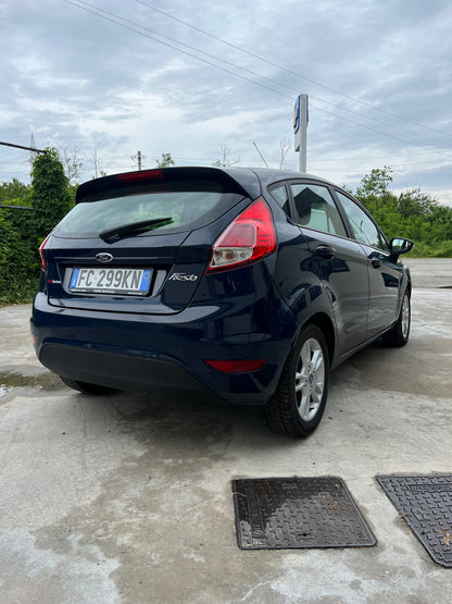 FORD FIESTA BLACK AND WHITE EDITION