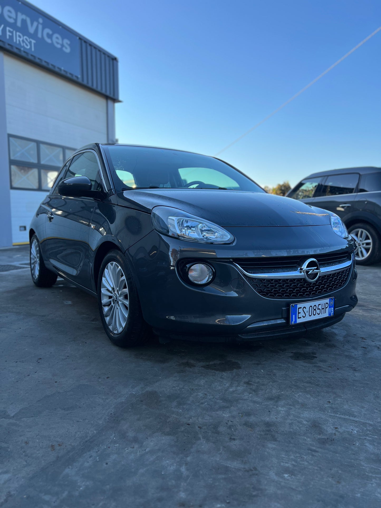 Opel Adam White-black Link