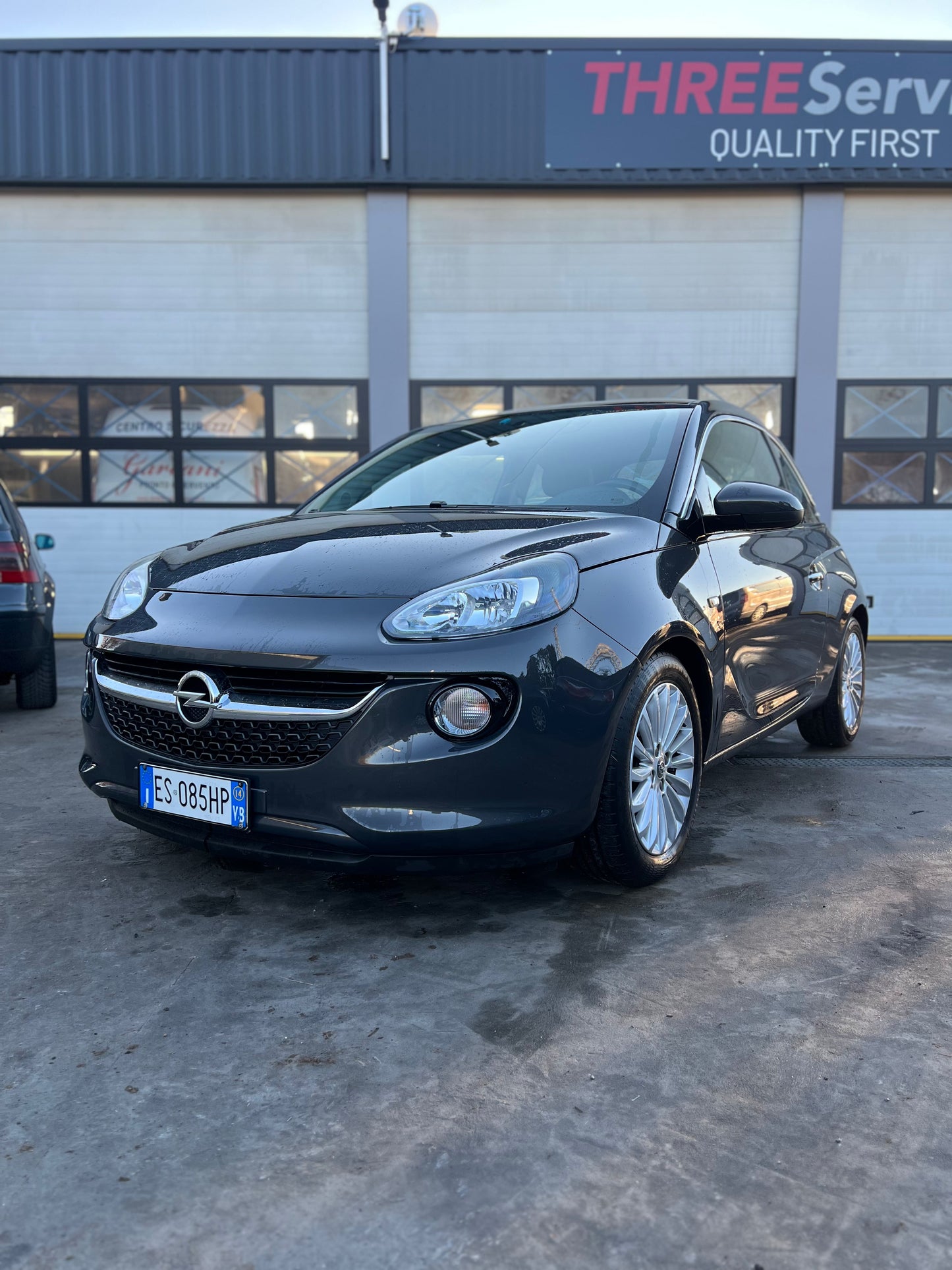 Opel Adam White-black Link